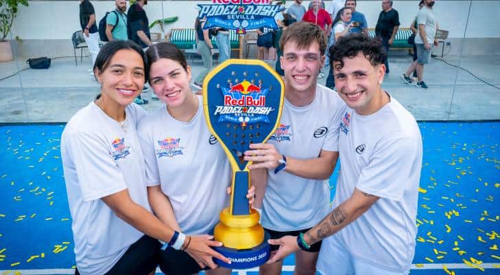 الأردن يتوج بلقب بطولة ريد بُل بادل داش العالمية في إشبيلية