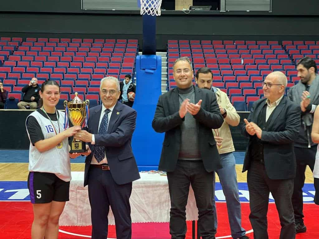 جامعة عمان الأهلية تحصد لقب بطولة السلة الجامعية (3×3) للطالبات