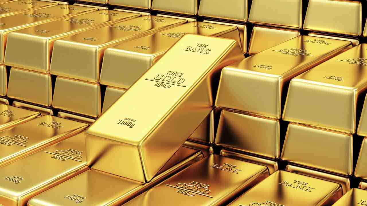 الذهب يقترب من 5 آلاف دولار ويحقق قمة جديدة
