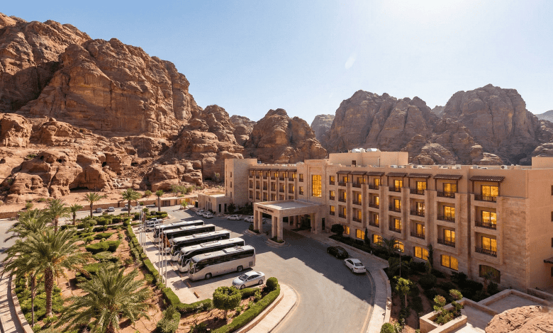 افتتاح "كراون بلازا" البترا يعلن عودة الروح للقطاع السياحي