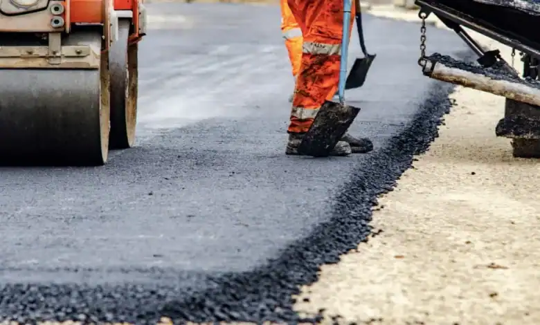 أمانة عمان تطلق مشروعاً واسعاً لتعبيد الطرق بتكلفة 7 ملايين دينار