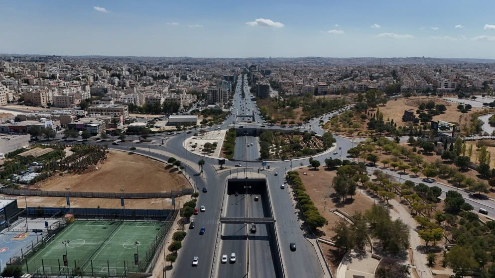إطلاق مشروع المواقف الذكية في عمّان بالتعاون مع القطاع الخاص