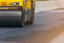 انطلاق أعمال التعبيد في شارع الملكة زين الشرف منتصف الليلة