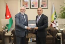 الشواربة يبحث مع السفير الإسباني تعزيز التعاون البلدي مع عمّان