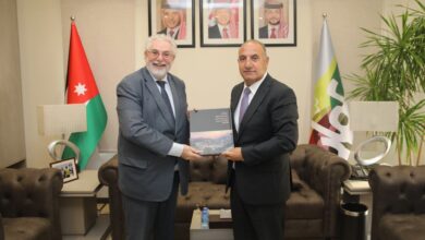 الشواربة يبحث مع السفير الإسباني تعزيز التعاون البلدي مع عمّان