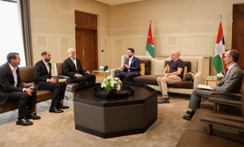 نائب الملك يستقبل طاقم التحكيم الأردني المشارك في مونديال 2026