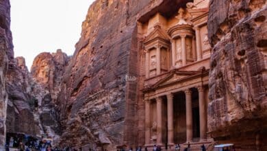 تحويلات العاملين وعائدات السياحة في الأردن خلال 2026
