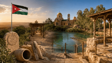 مناقشة نيابية وحكومية لدعم السياحة والتحضير لاحتفالية المغطس 2030