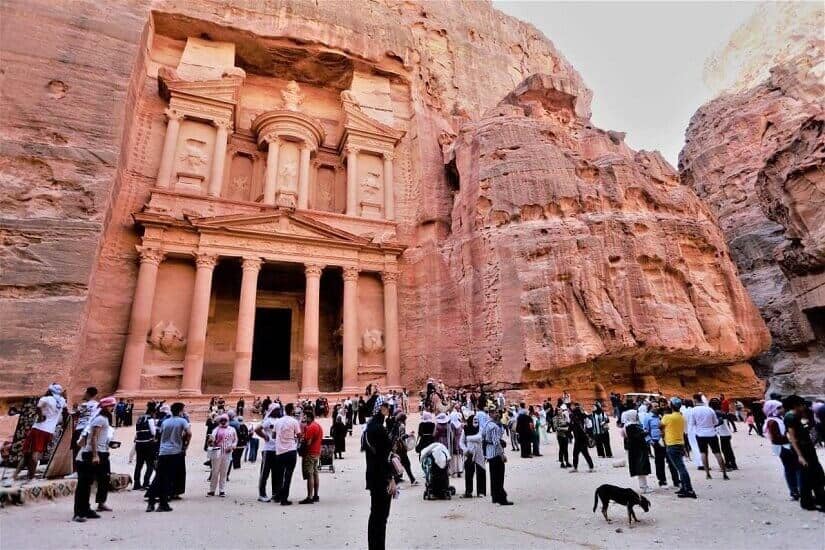 ارتفاع العائدات السياحية في تموز وتجاوزها 4 مليارات دولار في سبعة أشهر