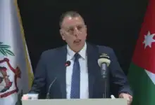 وزير الداخلية مازن الفراية خلال مؤتمر صحفي عن إلقاء القبض على منفذي عملية الكرك