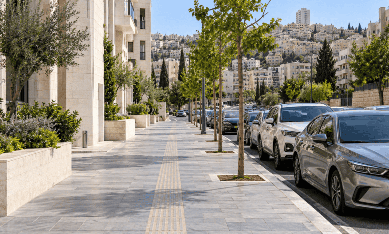 أمانة عمّان تكثف حملاتها لإزالة عوائق الأرصفة وتنظيم "الفاليه"