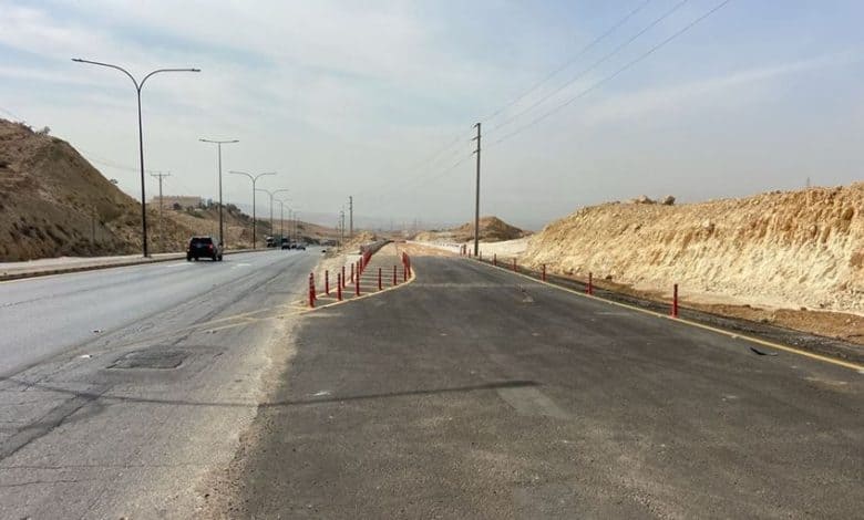 وزارة الأشغال تكمل مشروع مهارب السلامة على طريق العدسية – البحر الميت