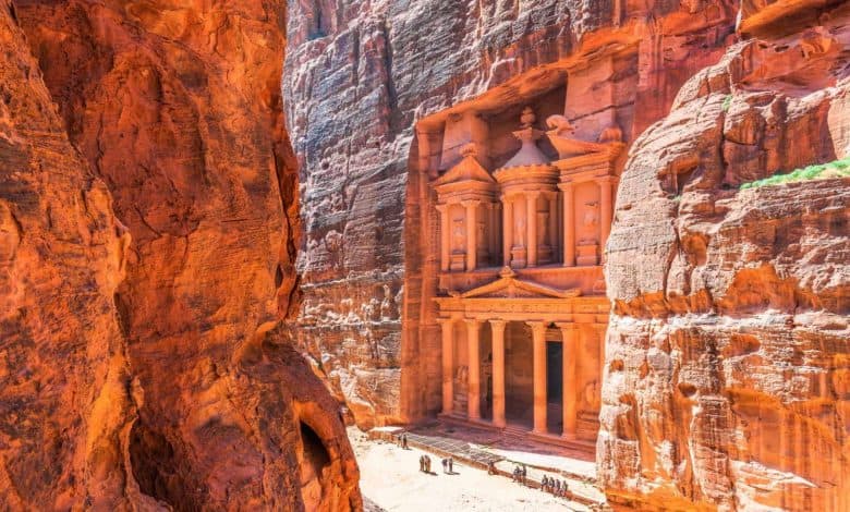 بسبب الأحوال الجوية.. "إقليم البترا" تعلن خلو الموقع الأثري من الزوار